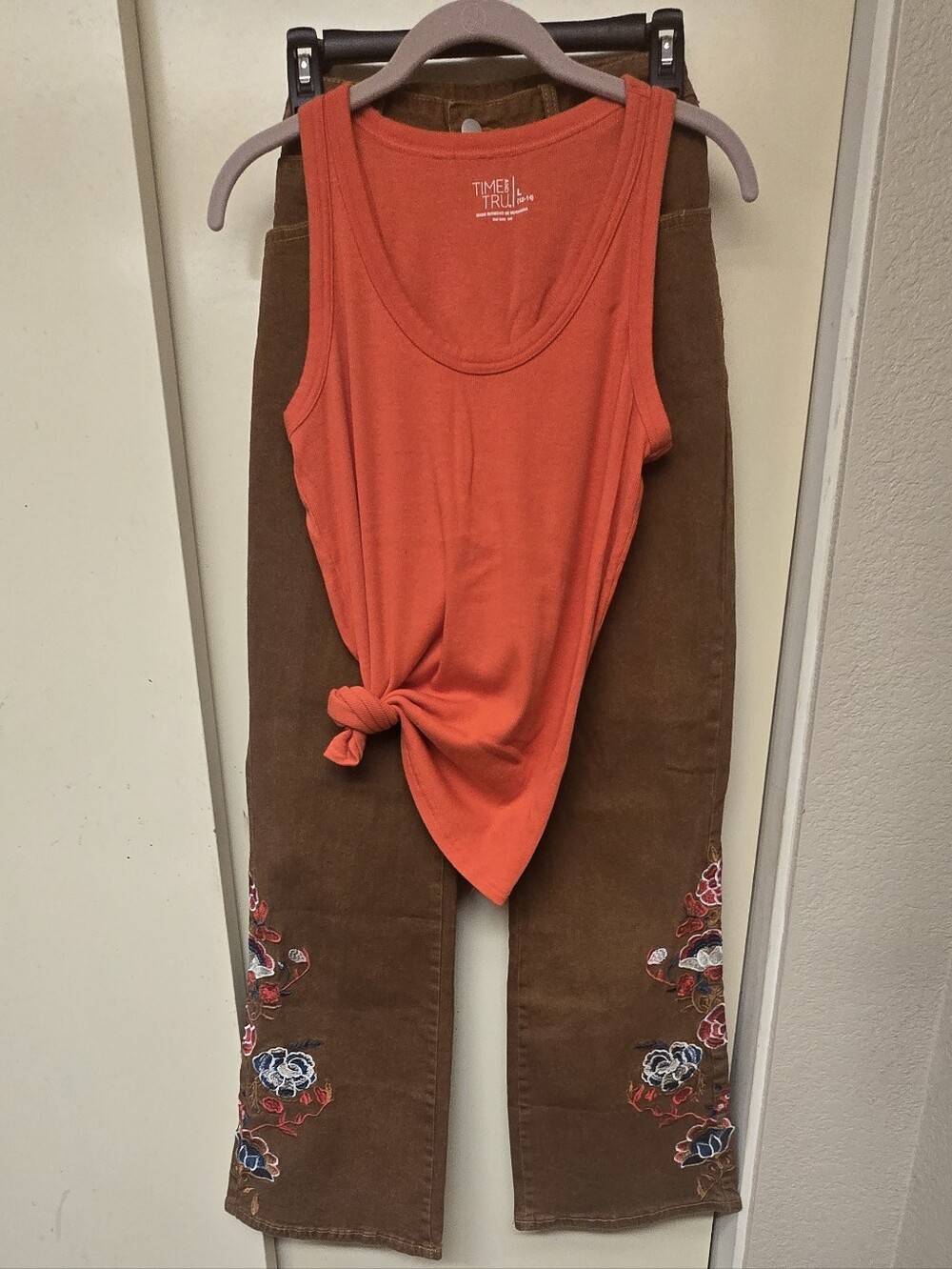 Time + Tru Orange Tank Top & Flamingals Women's Floral Embroidery Jeans